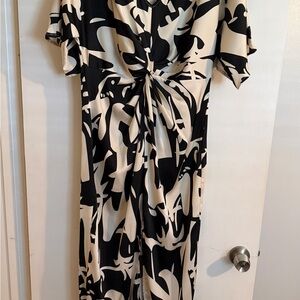 Fashion Nova Black & Cream Twist-Front Long Dress